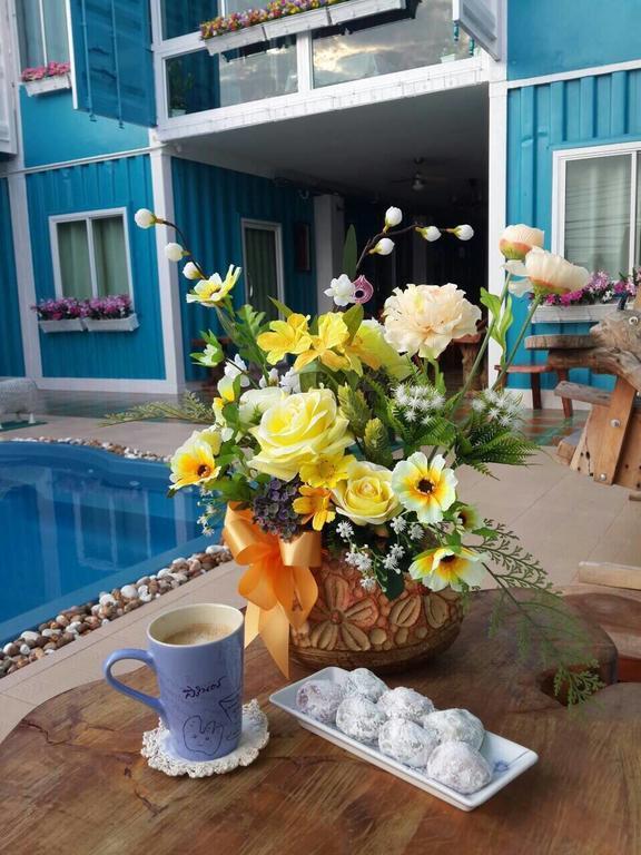 Farsai Homestay Lop Buri Exteriör bild