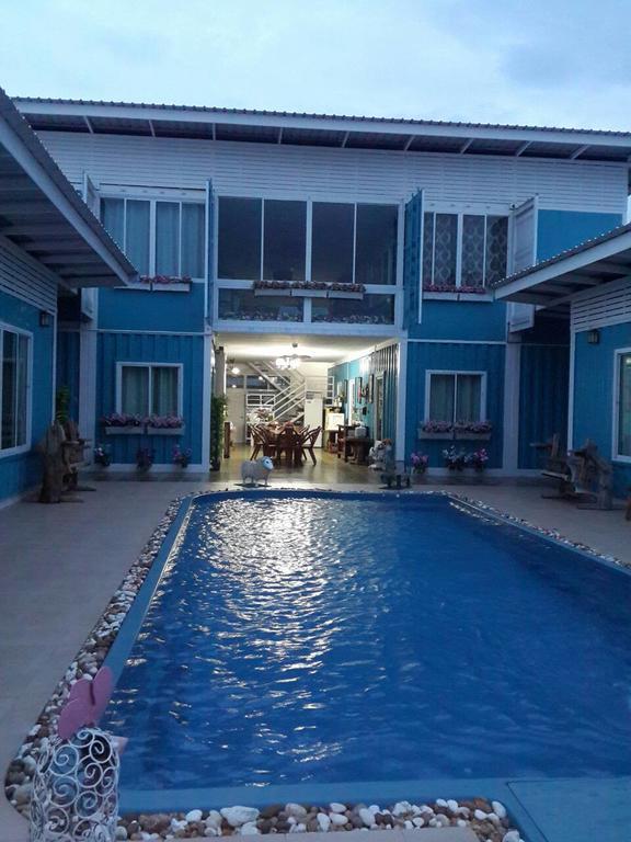 Farsai Homestay Lop Buri Exteriör bild