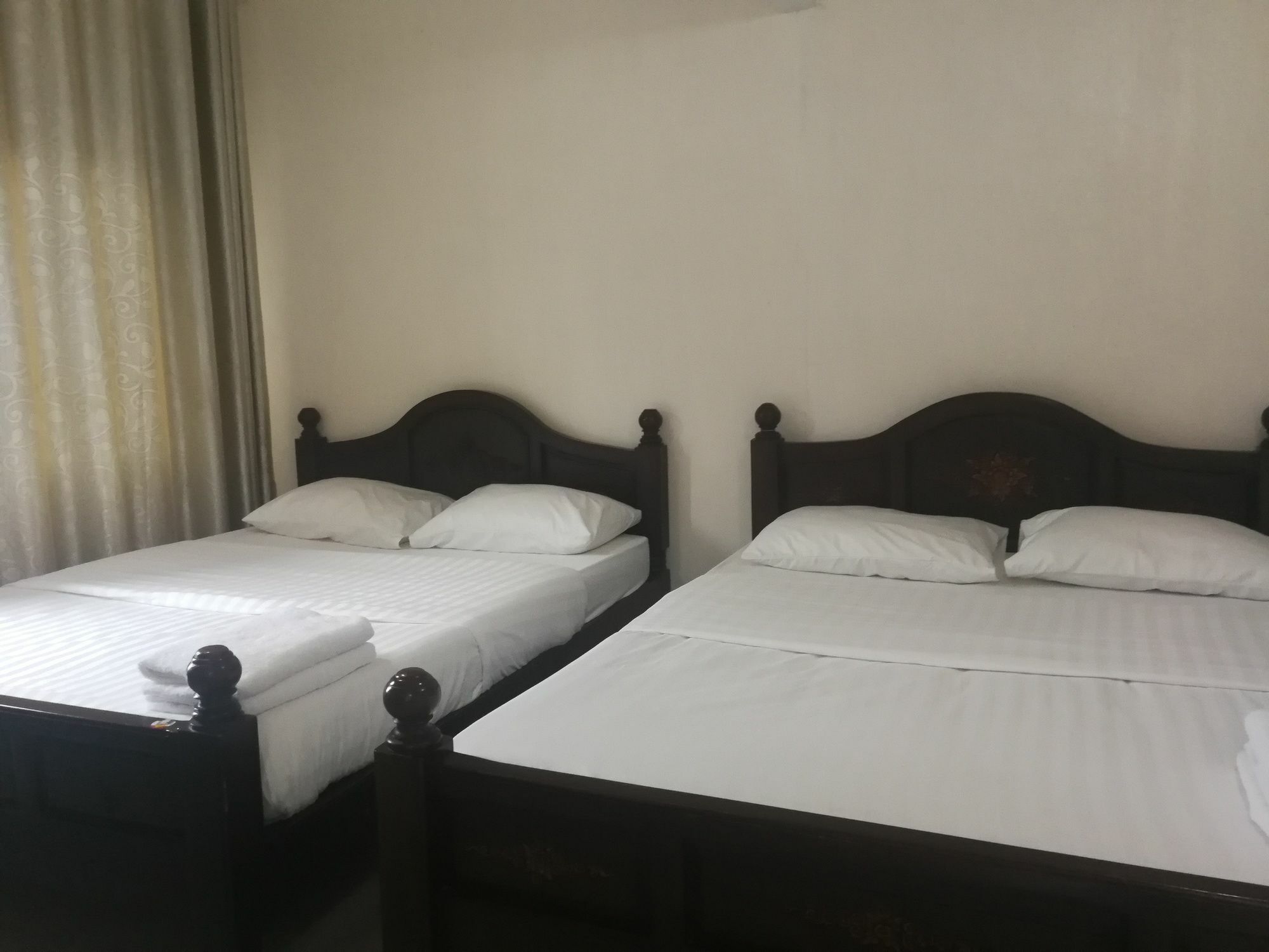 Farsai Homestay Lop Buri Exteriör bild